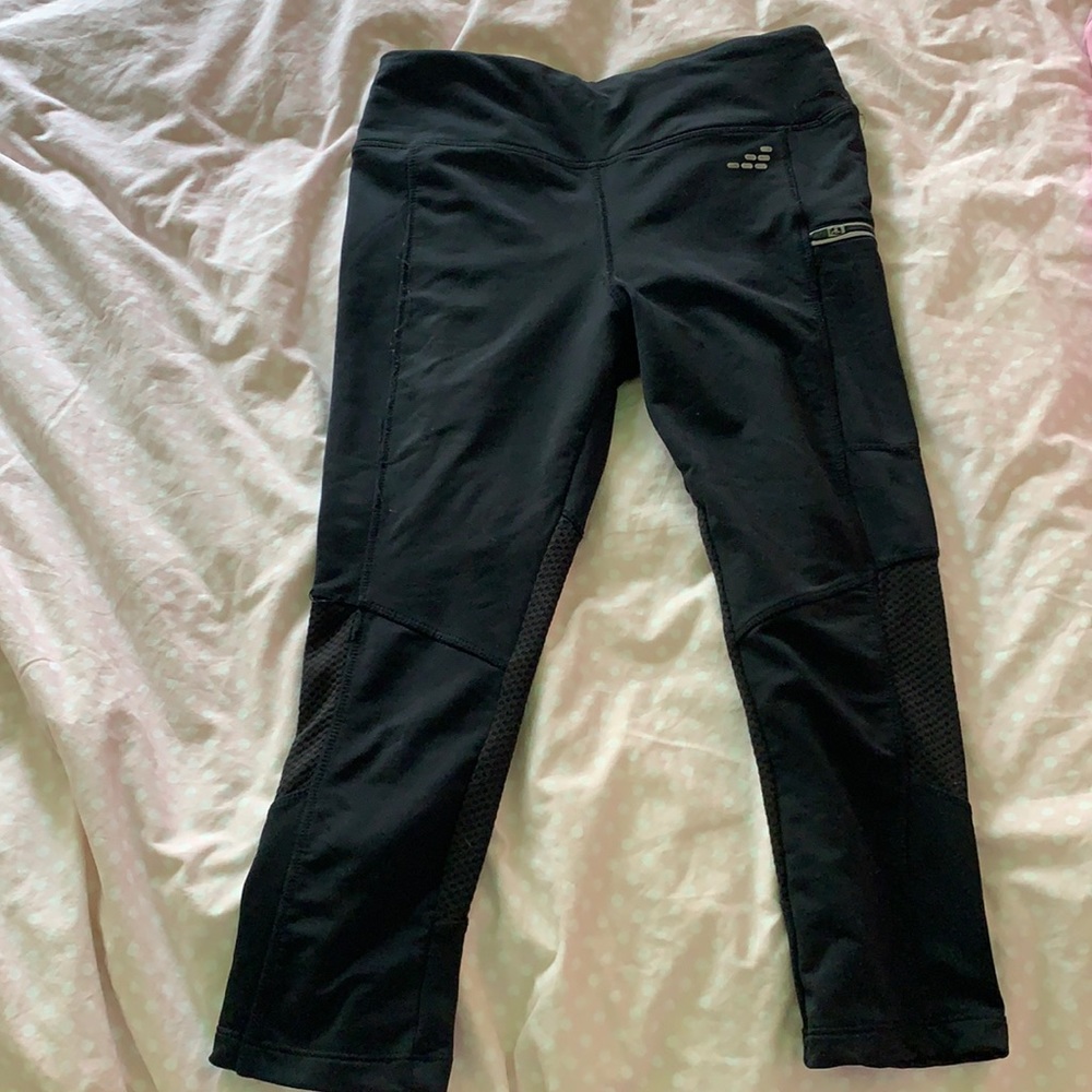 Black cropped leggings XS from BCG